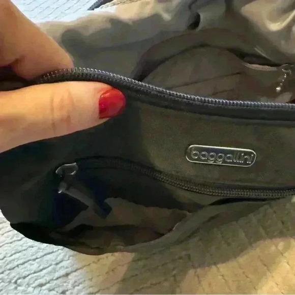 Baggilini gray purse medium size - Picture 10 of 11